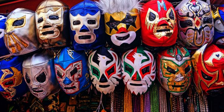 Las primeras funciones de lucha libre en México suceden a mediados del siglo XIX. unsplash/Larry Costales