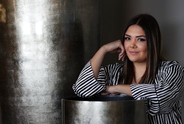 La intérprete de "Cobarde" aseguró que si bien los comentarios gordofóbicos ya no le afectan, no siempre fue así. SUN/ ARCHIVO