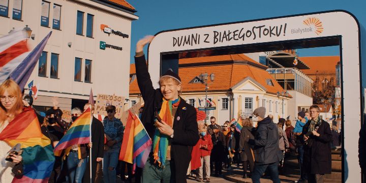 A través de su activismo, protesta y reivindicación desde sus trincheras y espacios ellxs han cambiando al mundo y a la población LGBT+ . UNSPLASH /Michał Franczak