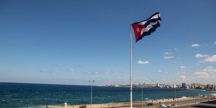 En Cuba ya es legal el matrimonio igualitario. UNSPLASH/Robin Canfield