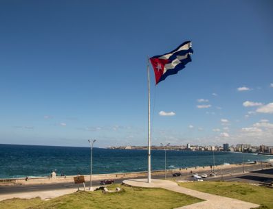 En Cuba ya es legal el matrimonio igualitario. UNSPLASH/Robin Canfield