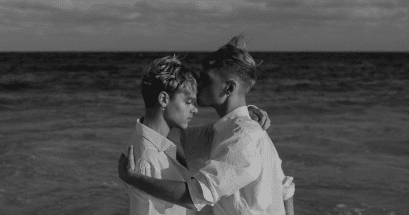 Amo, amor gay, escenas que nos recuerdan este sentimiento. UNSPLASH/Radek Pestka