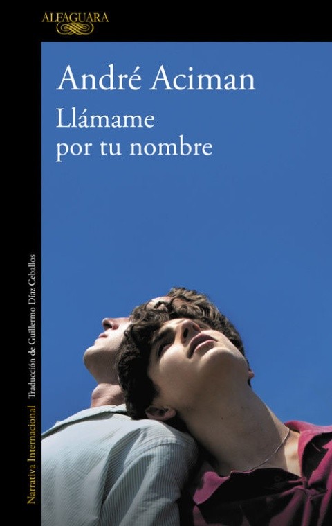La historia está narrada en primera persona. Amazon