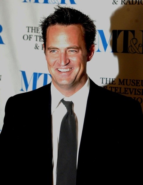 Matthew Perry participó en los 236 episodios de