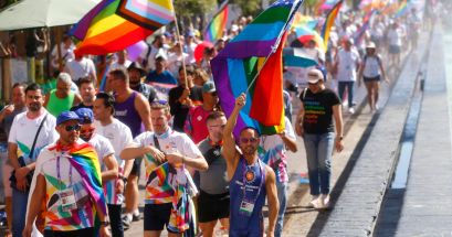 Decenas de deportistas caminaron el día de hoy por las principales calles de Guadalajara, oeste de México, sede de la XI edición de los "Gay Games", para comenzar oficialmente a las actividades de este evento deportivo y cultural de la diversidad sexual considerado el más grande del mundo. EFE/Francisco Guasco