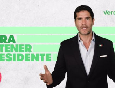 El día de ayer siguió pidiendo firmas, pues requiere un millón para lanzarse como candidato presidencial. Instagram/@eduardoverastegui