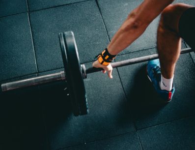 Antes de apuntarte al gym, considera sus ventajas y desventajas a fin de que tomes una decisión más consciente. UNSPLASH/Victor Freitas