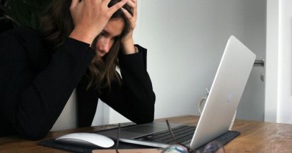 Con el tiempo, el estrés que se vuelve crónico puede derivar en problemas de salud graves por lo que resulta indispensable actuar cuanto antes. UNSPLASH/Elisa Ventur