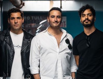 Canciones como 'El correcto' con Carin León, 'Gracias por nada' y 'Abril', que salió hace dos semanas, ya están disponibles. Instagram/@reikmx