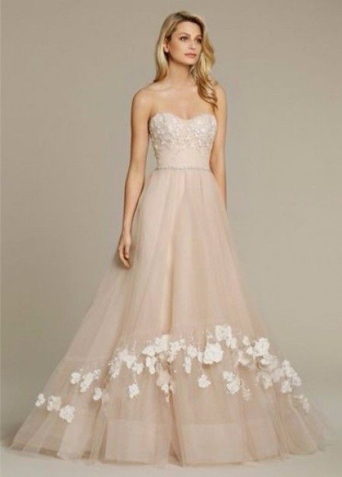 Vestido de novia en color Ivory. PINTEREST/Bodas.com.mx